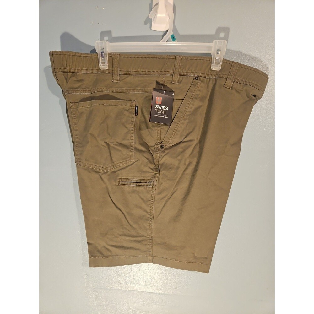 Swiss Tech Men's Dove Green Size 40 Cotton Shorts Performance Gear Comfort Waist